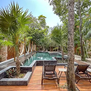 Amaka Calma **** Tulum Pueblo